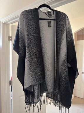 Cejon Black and Gray Speckled Fringe Cape